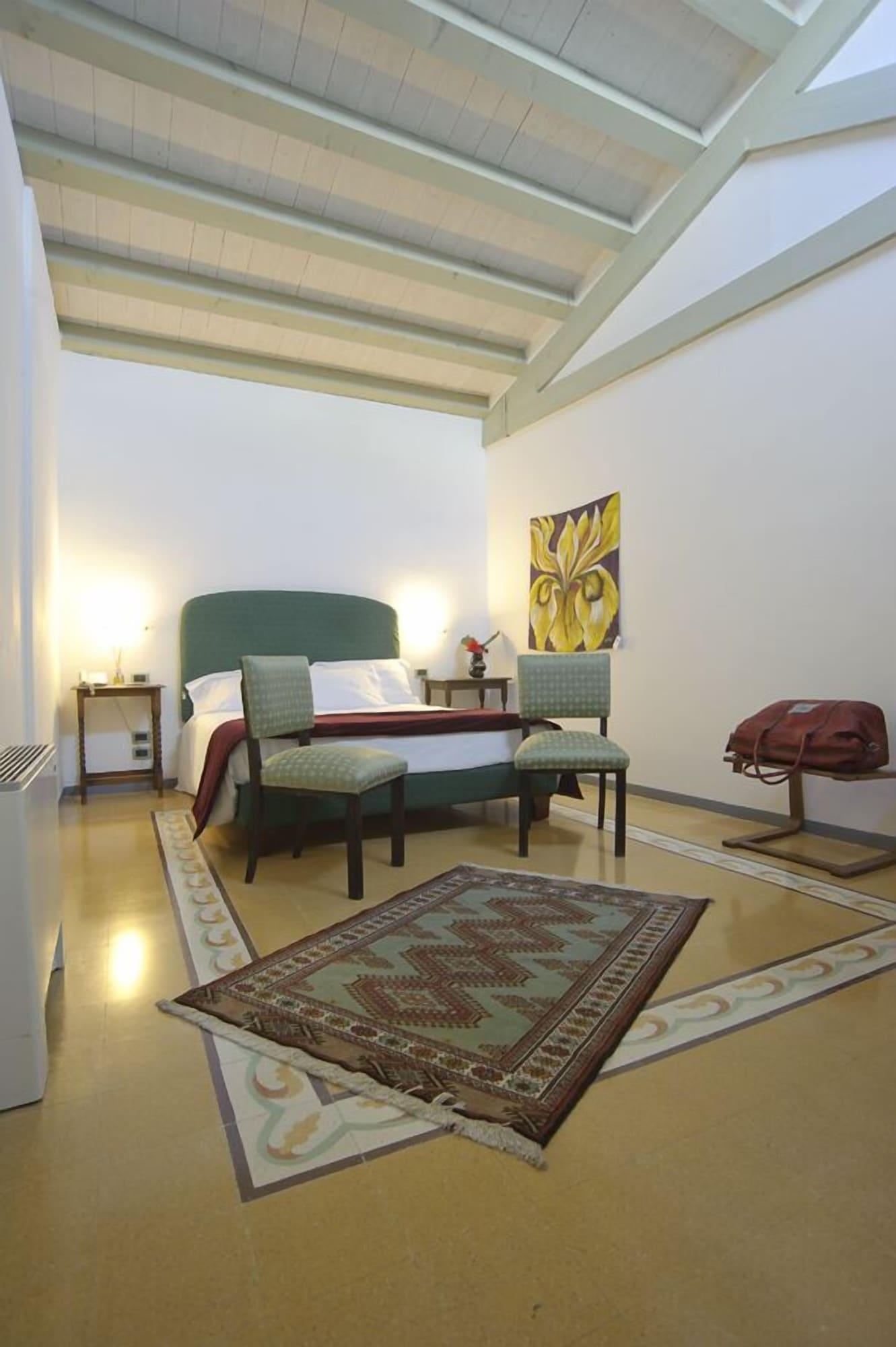 Palazzo Giaraca 3*